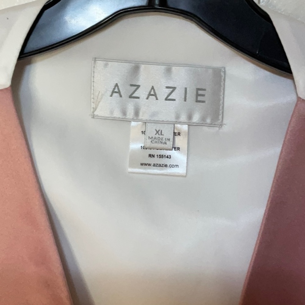 Azazie Men’s Polyester Vest w/pocket square (XL) - Picture 4 of 5